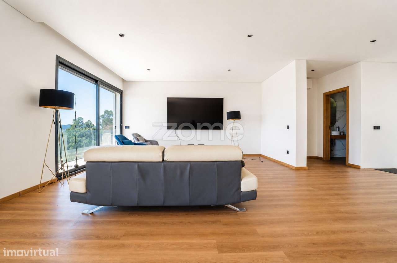Moradia de luxo T5 Amares-10