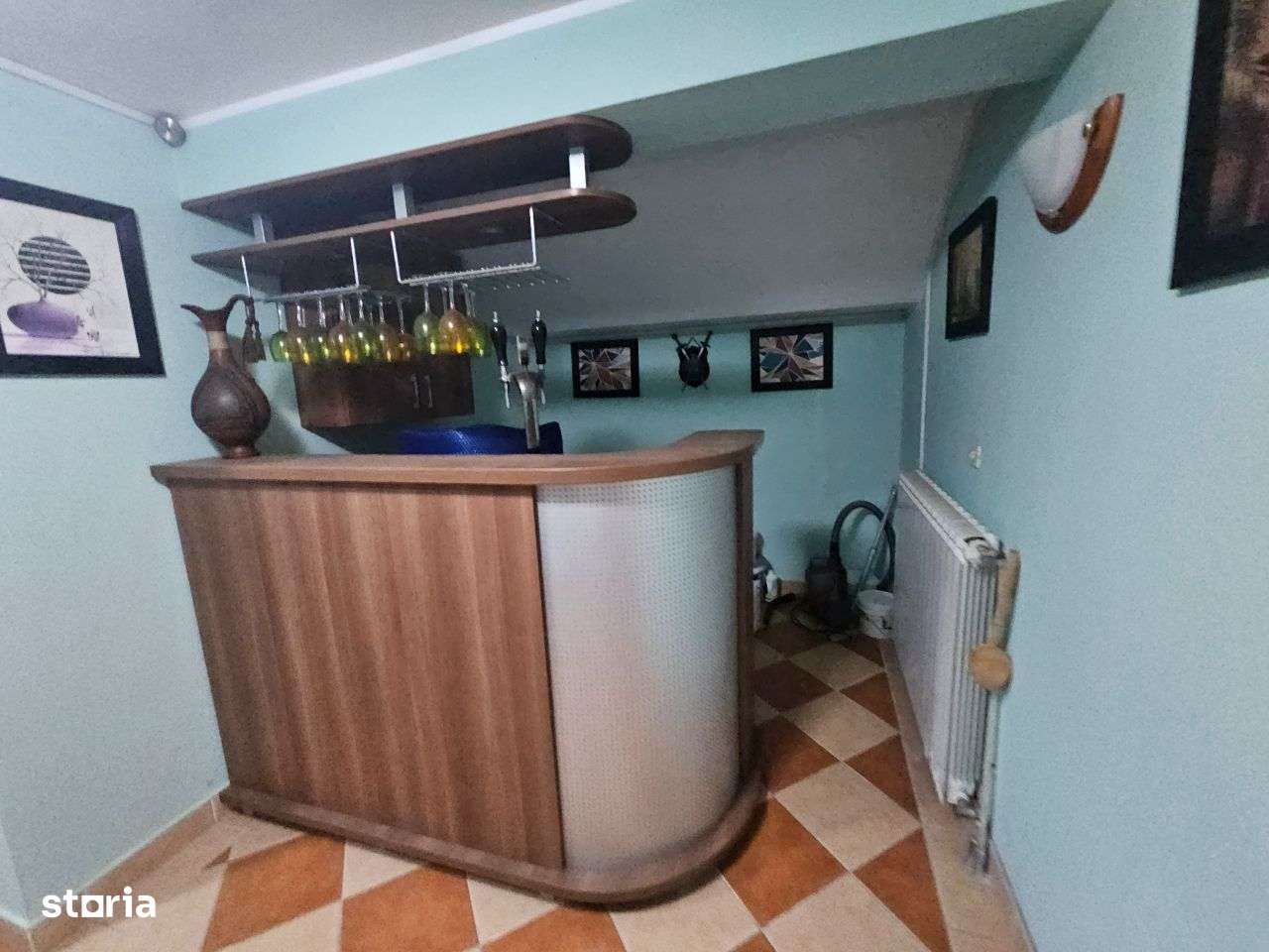 Vila Frumusani, piscina, vedere lac, 8 camere, - Imagine principală: 5/10