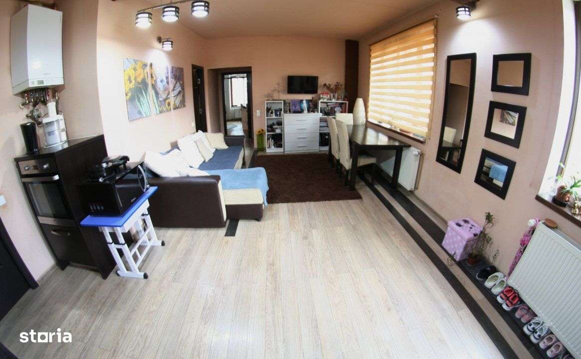 Apartament spatios cu vedere spre Tampa in casa solida-2