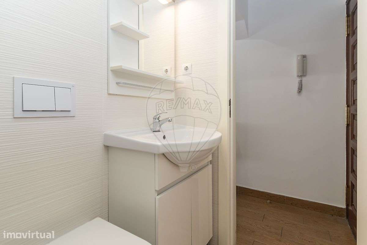 Apartamento T3 à venda em Lisboa-13