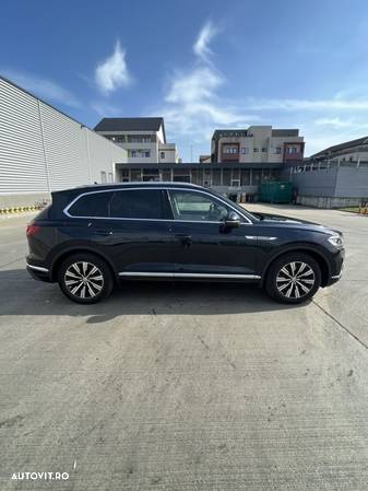 Volkswagen Touareg 3.0 V6 TDI 4Motion DPF Automatik Elegance - 6