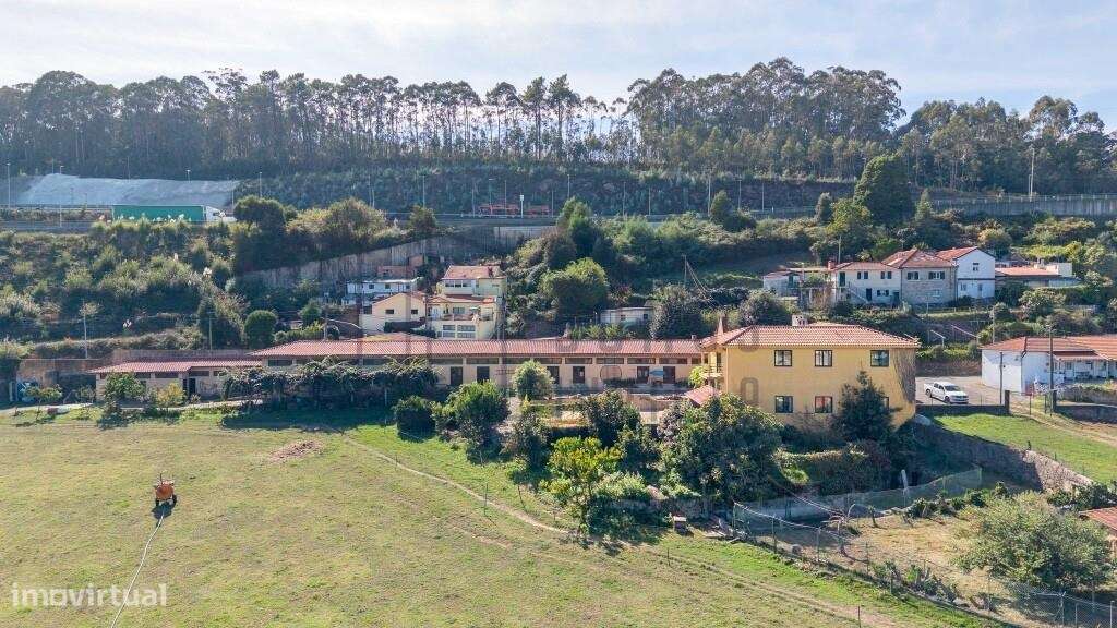 Quinta em Pedroso, Vila Nova de Gaia, com 40 mil metros quadrados.-54