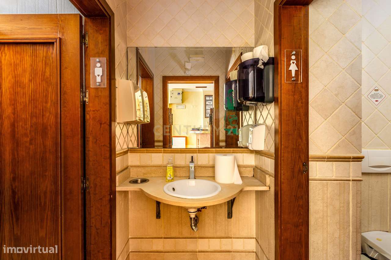 Espaço comercial  à Venda junto à Marina de Faro – 291,95 m² - Grande imagem: 4/17