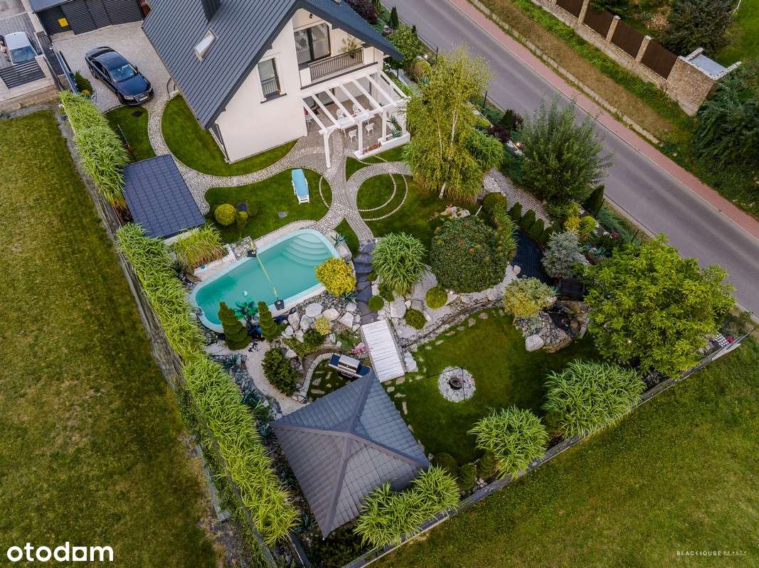 Dom wolnostojący z pięknym widokiem i basenem-0