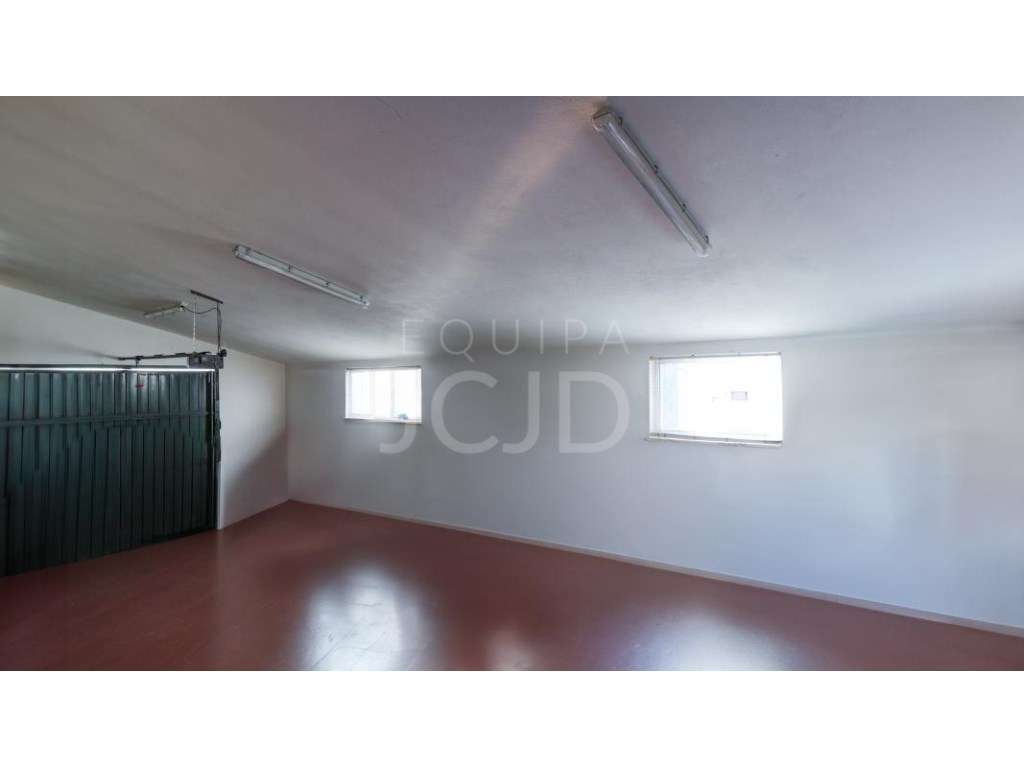 Fantástica Moradia Isolada T4 Frente ao Golfe, Totalmente Remodelad...-29