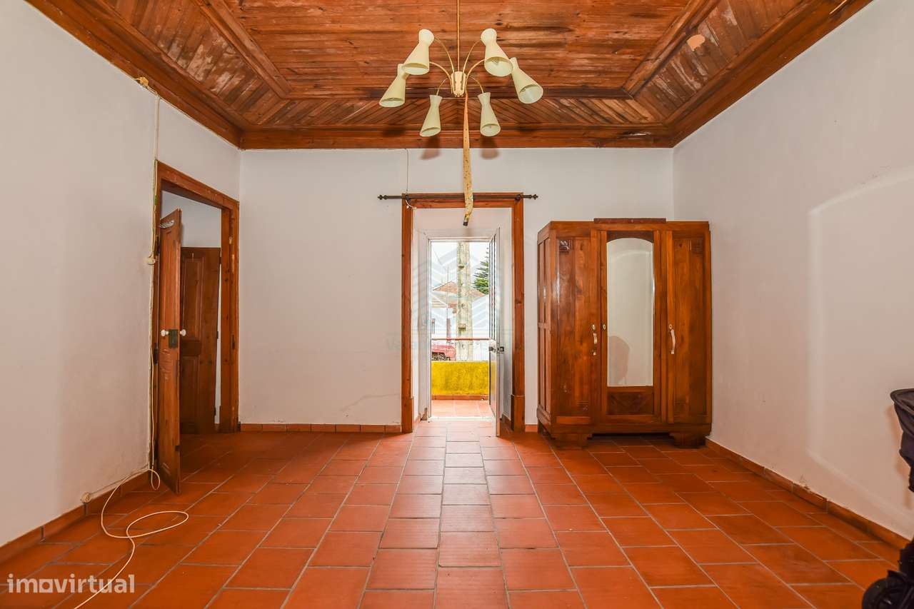 Moradia T3 com Garagem e Poço em Alcorochel, Torres Novas-13