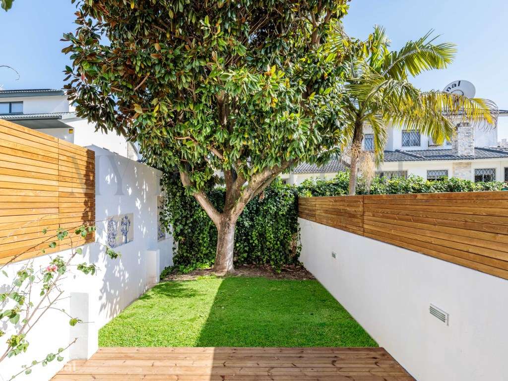 Moradia em banda Contemporânea T3+1 com Jardim Privado e Espaço Ext...-8