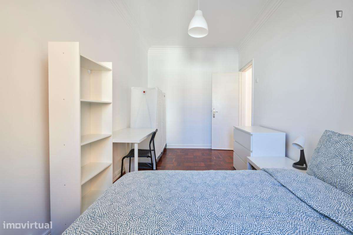Quarto - localizado em Entrecampos Lisbon - Grande imagem: 5/24