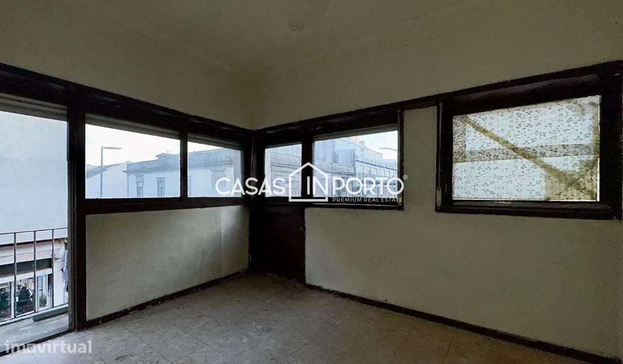Prédio de Prestígio no Centro do Porto - Grande imagem: 5/20