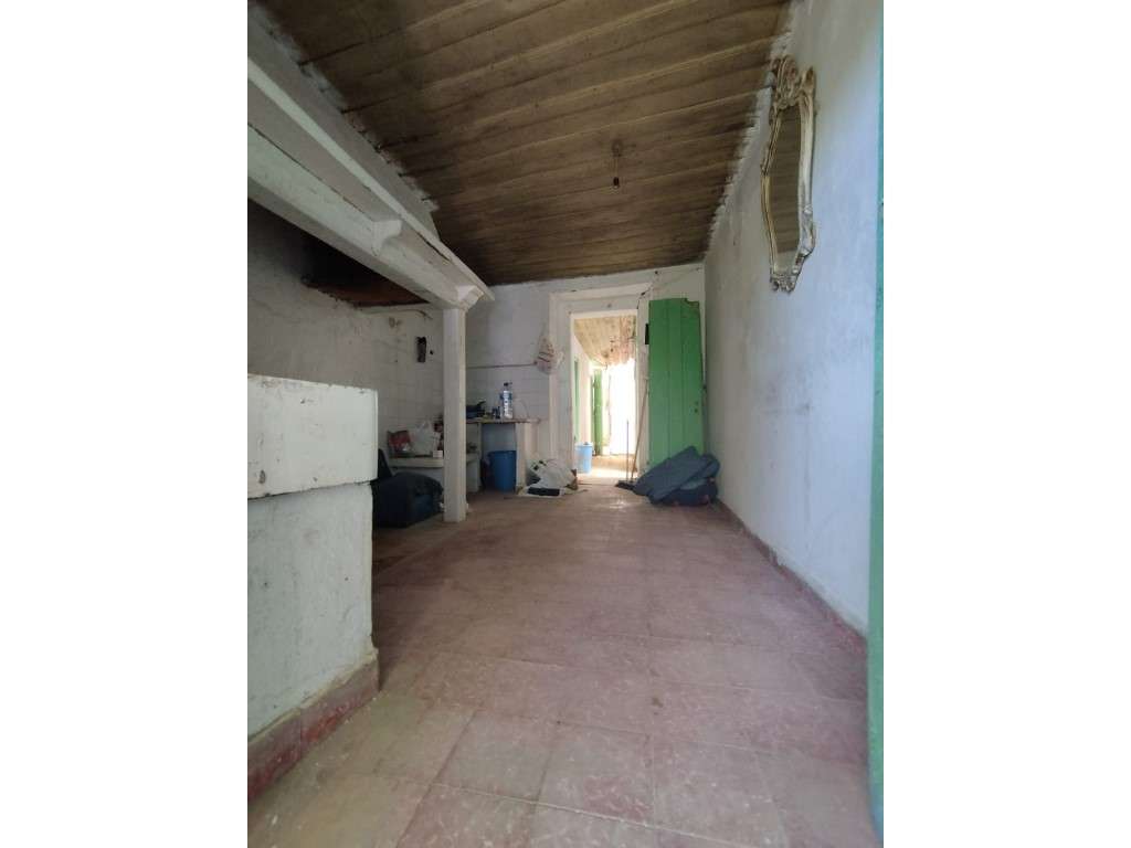 Moradia T4 para Recuperar | Centro de Mação | Excelente Oportunidad... - Grande imagem: 5/38