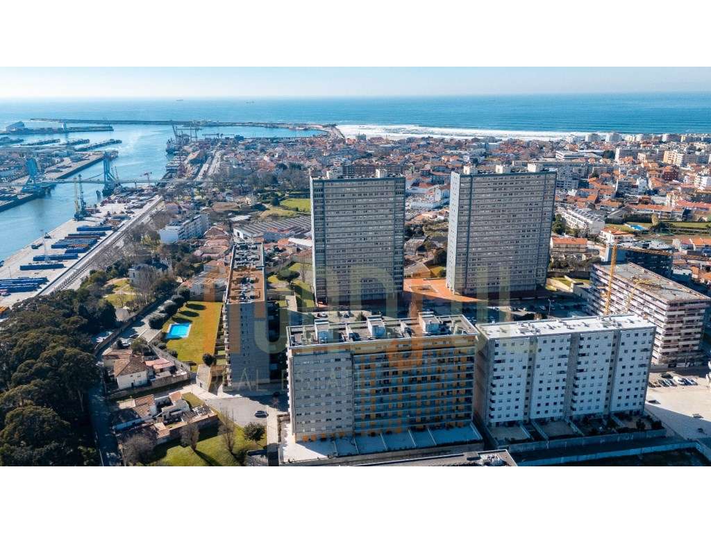 PENTHOUSE PARA VENDA T4, com 2 Suites com Vistas de Mar/Rio, Lugar ...-41