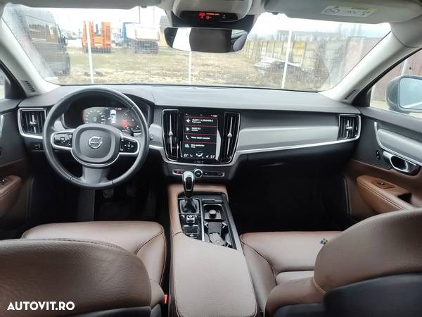 Volvo V90 D3 Momentum Pro - 7