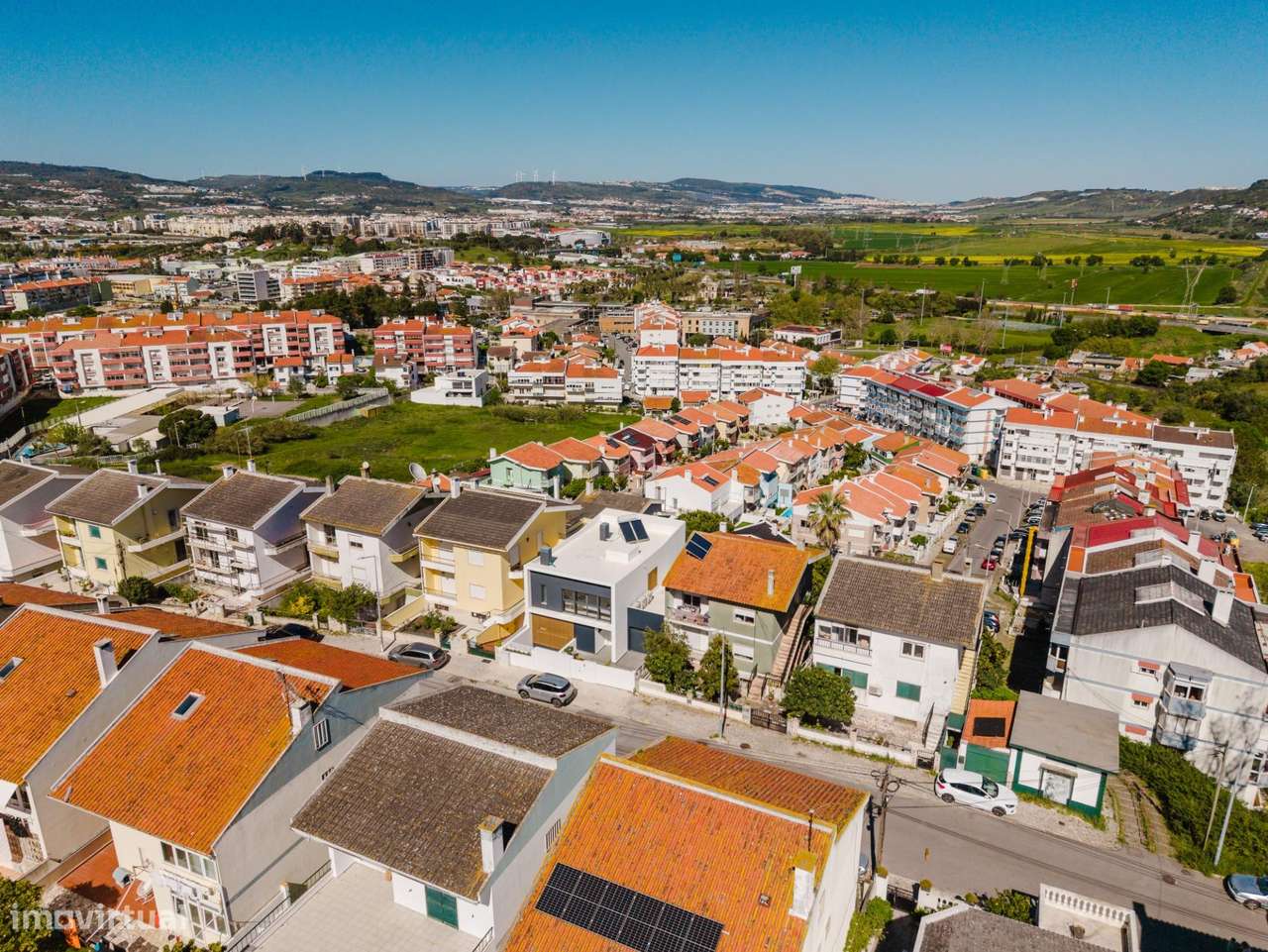 Moradia T5 de Luxo com Piscina e Vista Panorâmica em Mealhada, Loures-51
