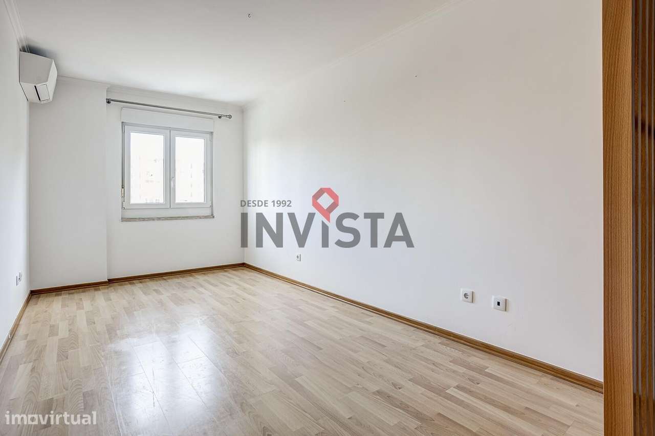 Apartamento T3 com parqueamento-13