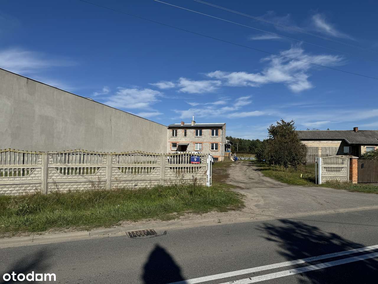 Barnów - hala magazynowo-produkcyjna plus biuro i duży teren-15