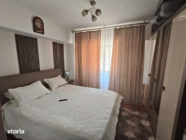 Confort si spatiu – apartament 3 camere, zona Republicii, Targu Jiu-1