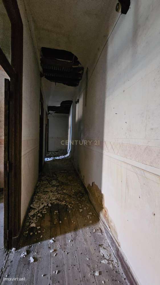 Prédio para Reabilitação no Centro Histórico de Palmela-21