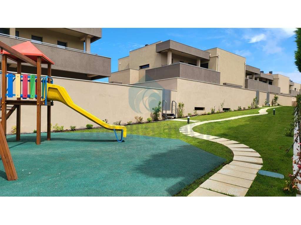Moradia T3 Villas de Nazarães, Madalena-12