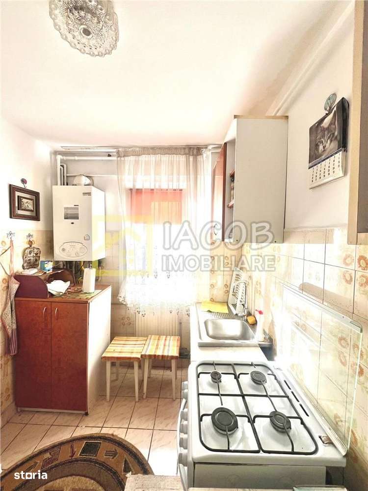 Apartament cu doua camere semidecomandate, zona Aviatori, Bacau-8