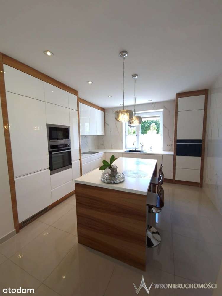 Kąty Wrocławskie - dom 220 m2 - 3 mieszkania-3