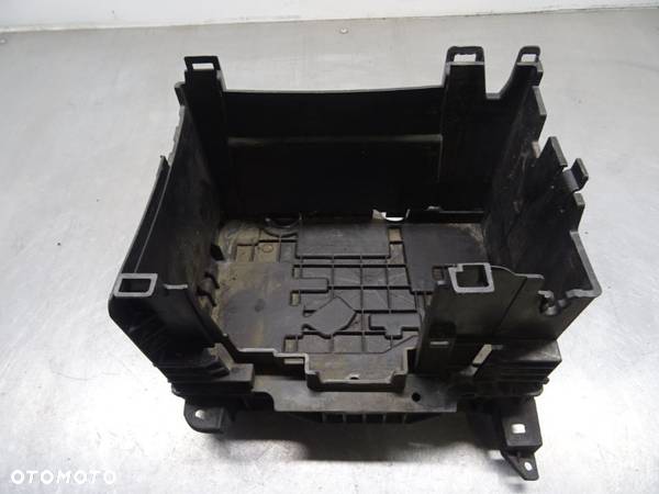 RENAULT MODUS HB 5D 04-07 1.5DCI PODSTAWA AKUMULATORA 8200314273 - 1