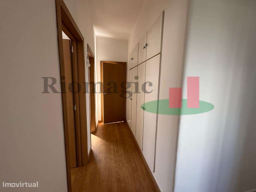Apartamento T4 - Rio de Mouro-23