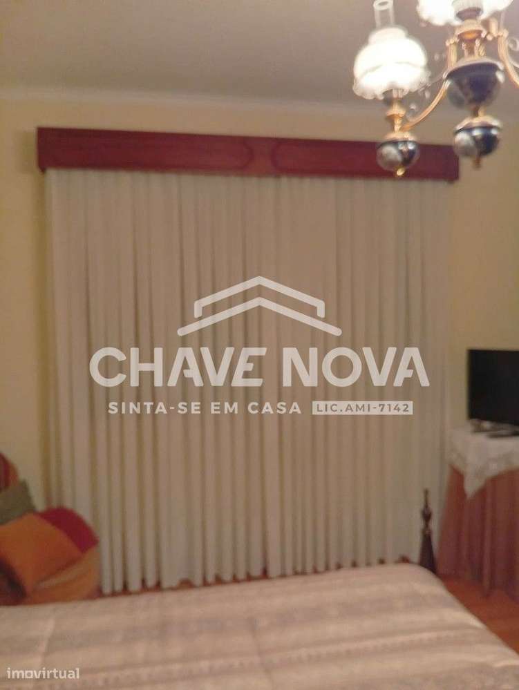 MORADIA ISOLADA V3+1  SERZEDO E PEROSINHO (VILA NOVA DE GAIA)-16