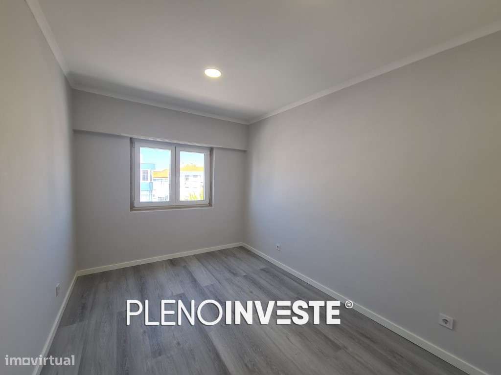 T4 totalmente remodelado na Amora-9