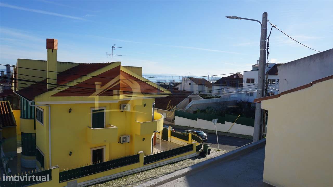 Moradia T3 Venda em Santa Iria de Azoia, São João da Talha e Bobadela,-31