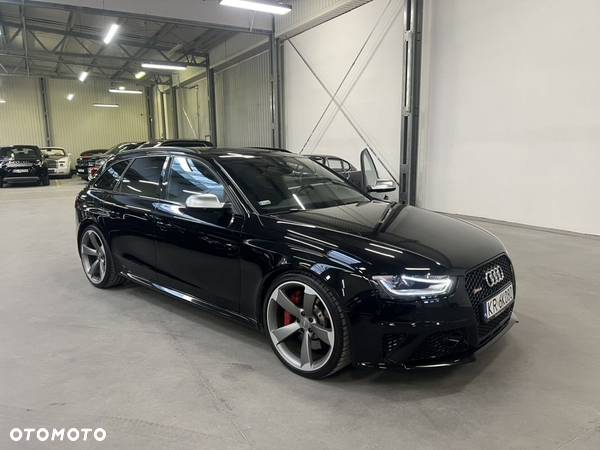 Audi RS4 Avant S tronic - 14