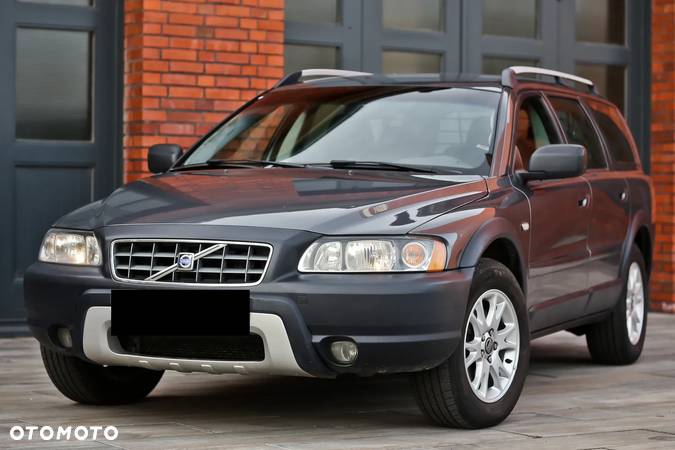 Volvo XC 70 2.4D5 AWD Momentum - 6