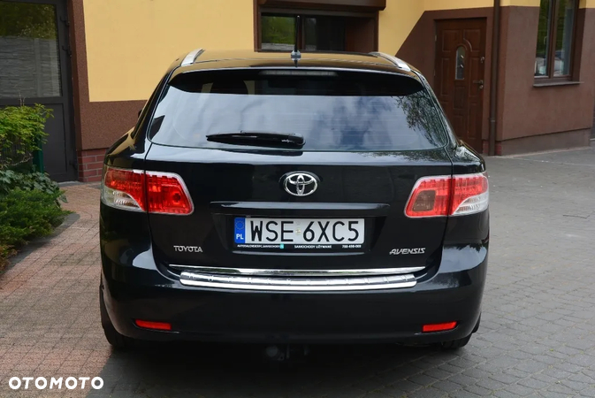 Toyota Avensis 1.8 Sol NAVI - 16