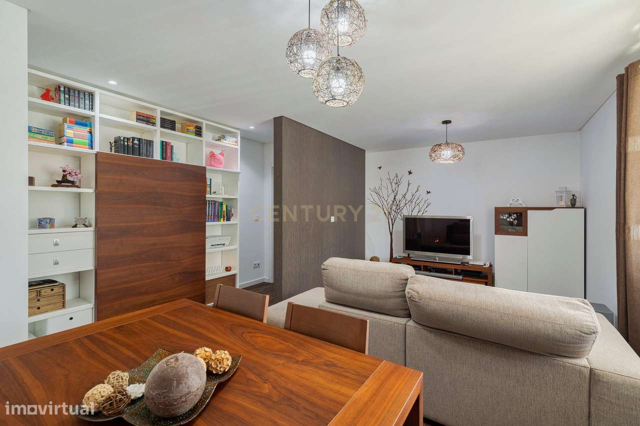 Viva o sonho fantástico T-1 a 10 minutos da Praia - Grande imagem: 4/25