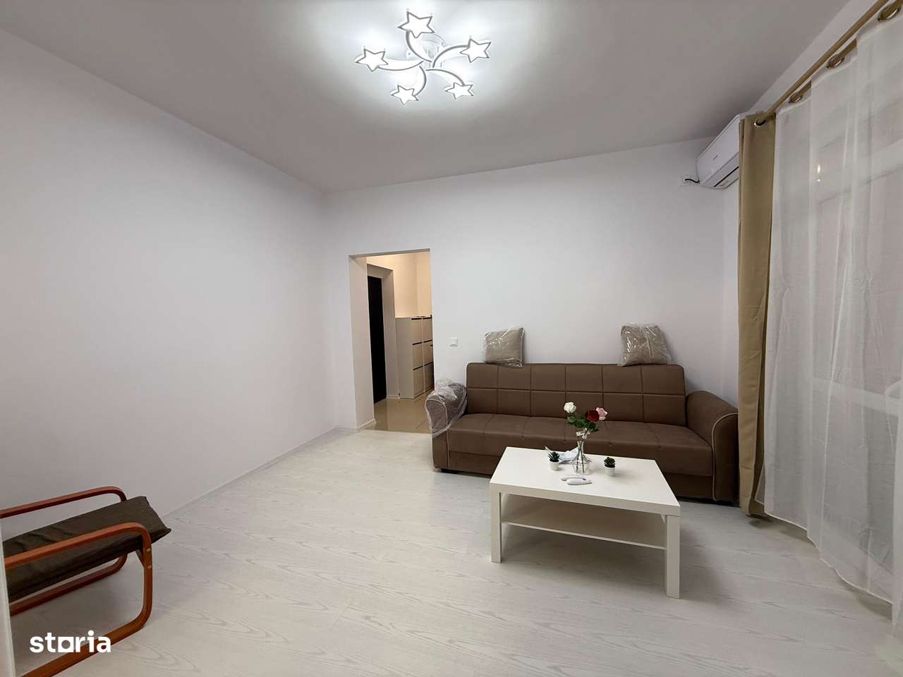 Apartament 2 camere renovat la 2 minute de Metrou Gara de Nord-0