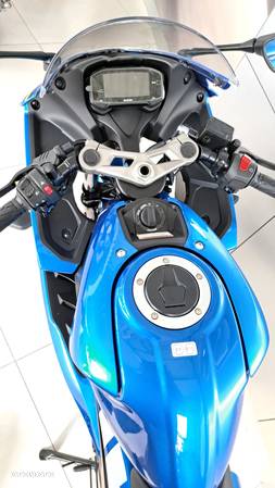 Suzuki GSX-R - 6