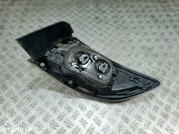 LAMPA TYLNA LEWA MAZDA 3 BBN751160 - 6