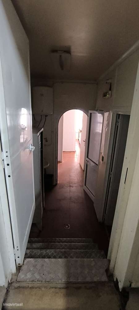 Espaço Comercial 250 m² | Ramada, Odivelas-10