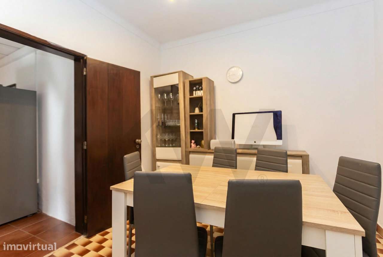 Moradia T2  com Garagem  e anexos inserida num lote de 1500 m2 de ter - Grande imagem: 5/59