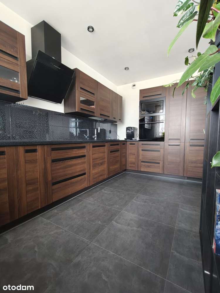 Miejsce Postojowe Gratis! 3 pokoje, balkon-18