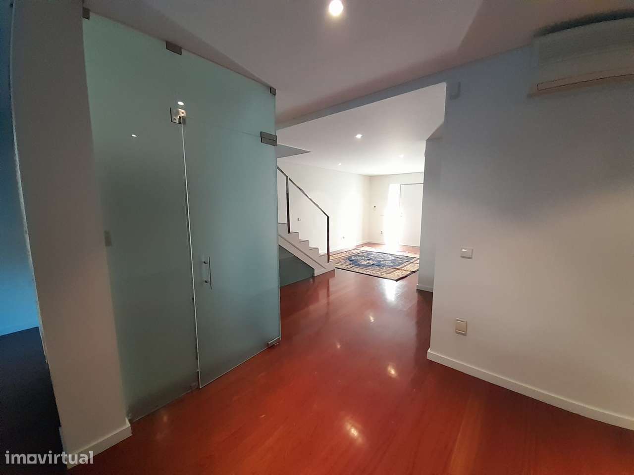 Moradia T4 - Grande imagem: 4/14