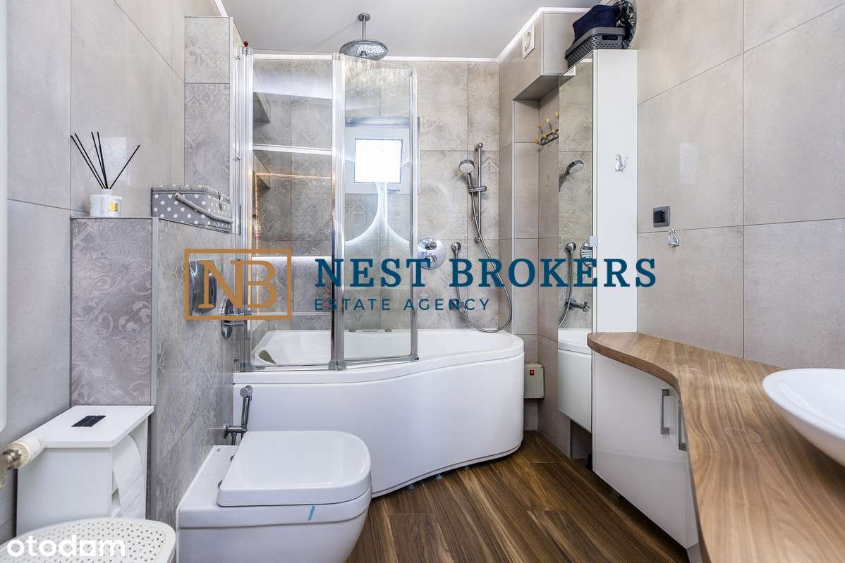 Nowoczesny dom w Niepołomicach  z garażem-13