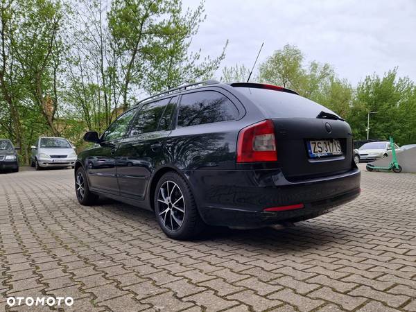 Skoda Octavia 2.0 TDI Ambiente - 9