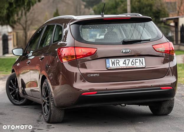 Kia Ceed - 14