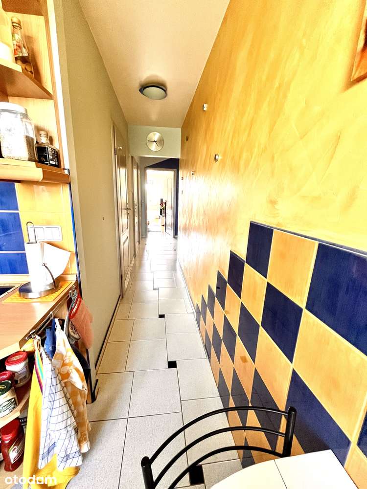 TRZYPOKOJOWY APARTAMENT Z DUZYM BALKONEM NA PODZAMCZU-10
