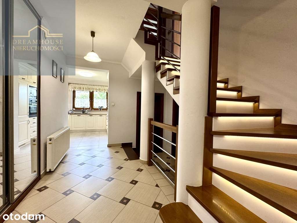 Doskonały dla Twojej Rodziny dom wolnostojący!-3