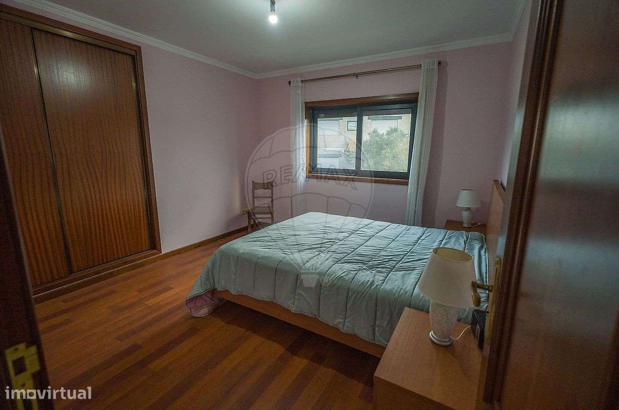 Moradia T4 para venda-10