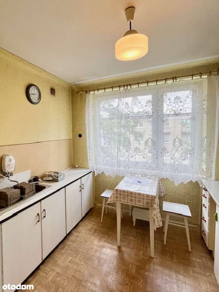 3 pokoje z oddzielną kuchnią i balkonem-8