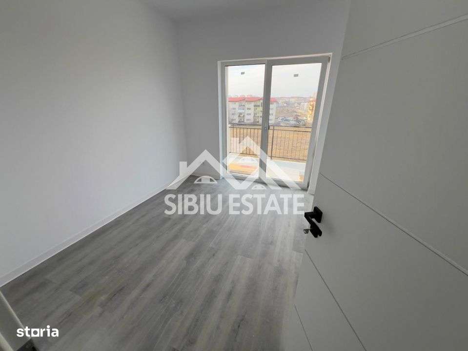 Apartament cu Gradina generoasa de 49 mp 3 camere, terasa, balcon - Imagine principală: 5/14