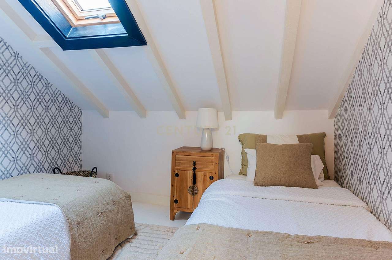 MORADIA ATÍPICA EM  AZAMBUJA - 7 ASSOALHADAS-47