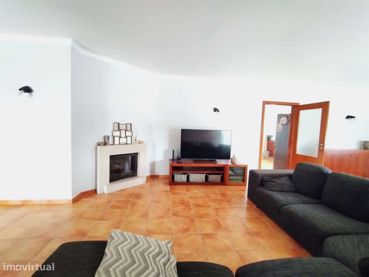 Moradia T3/ Terreno / Varandas / Bidoeira de Cima / Leiria - Grande imagem: 4/26